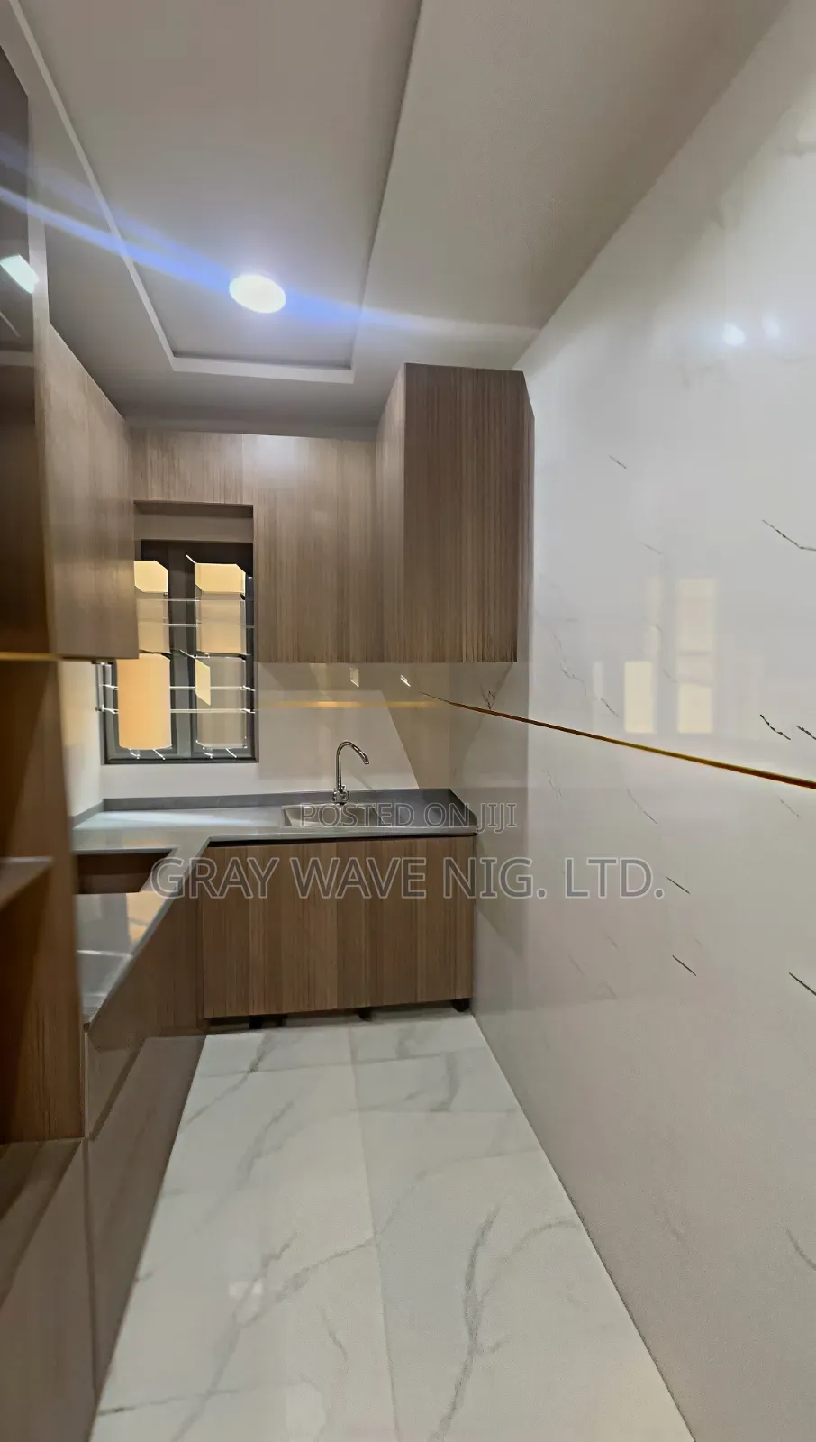 2bdrm Apartment in Paradise Estate, Life Camp for rent