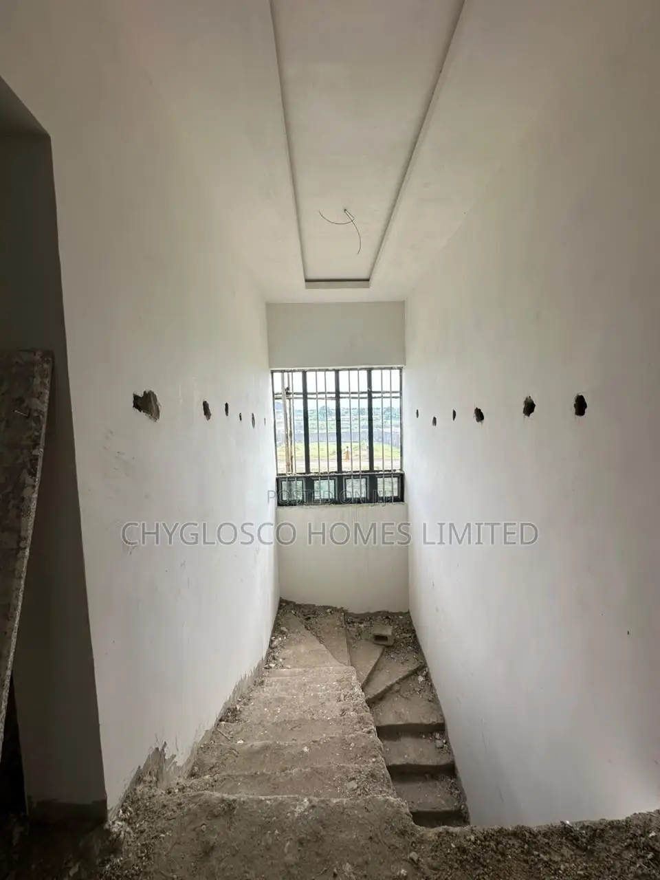 5bdrm Duplex in Nnpc Estate, New Layout for sale