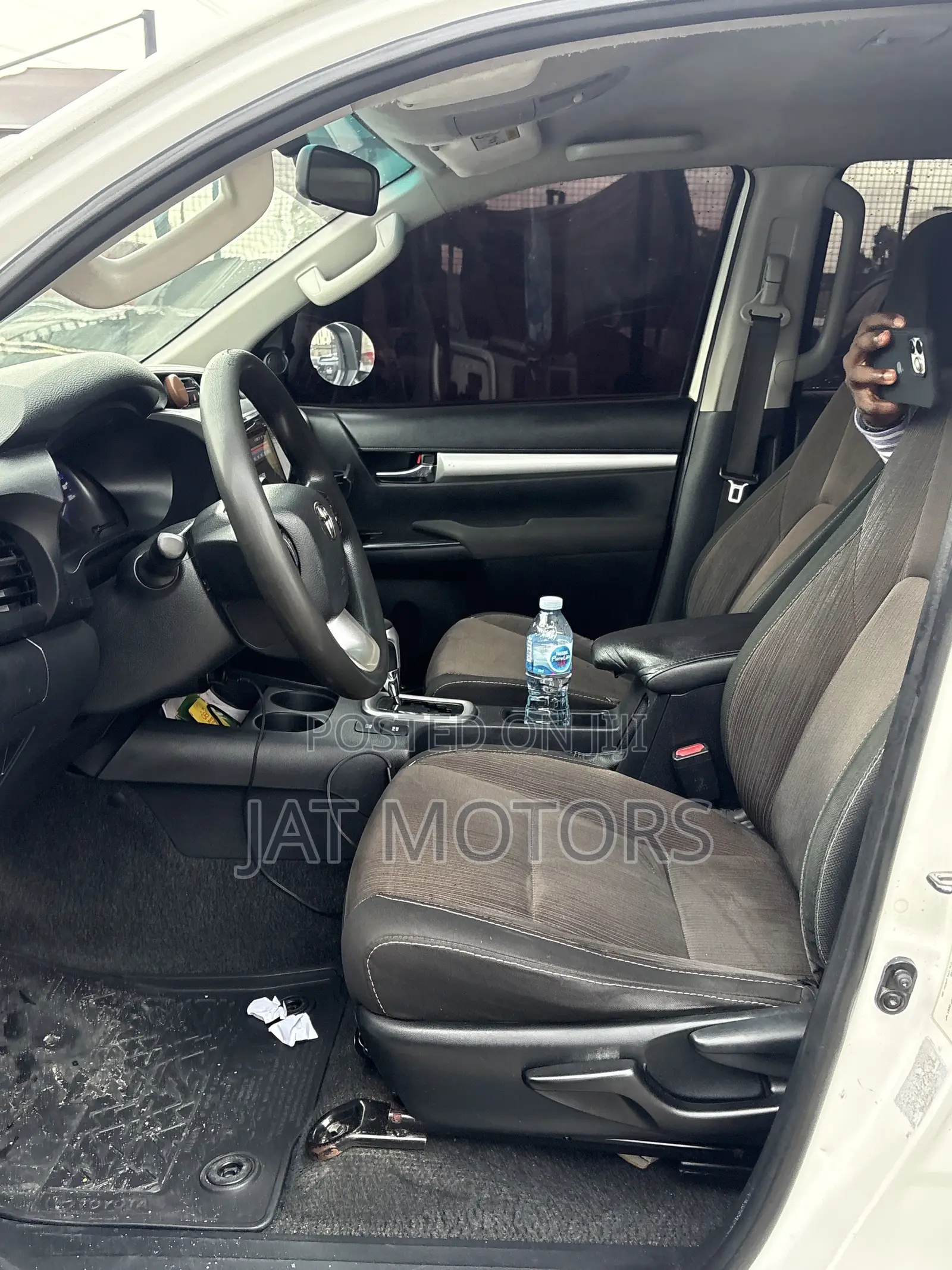 Toyota Hilux Revo Double Cab Petrol 2.7 AWD 2018 White