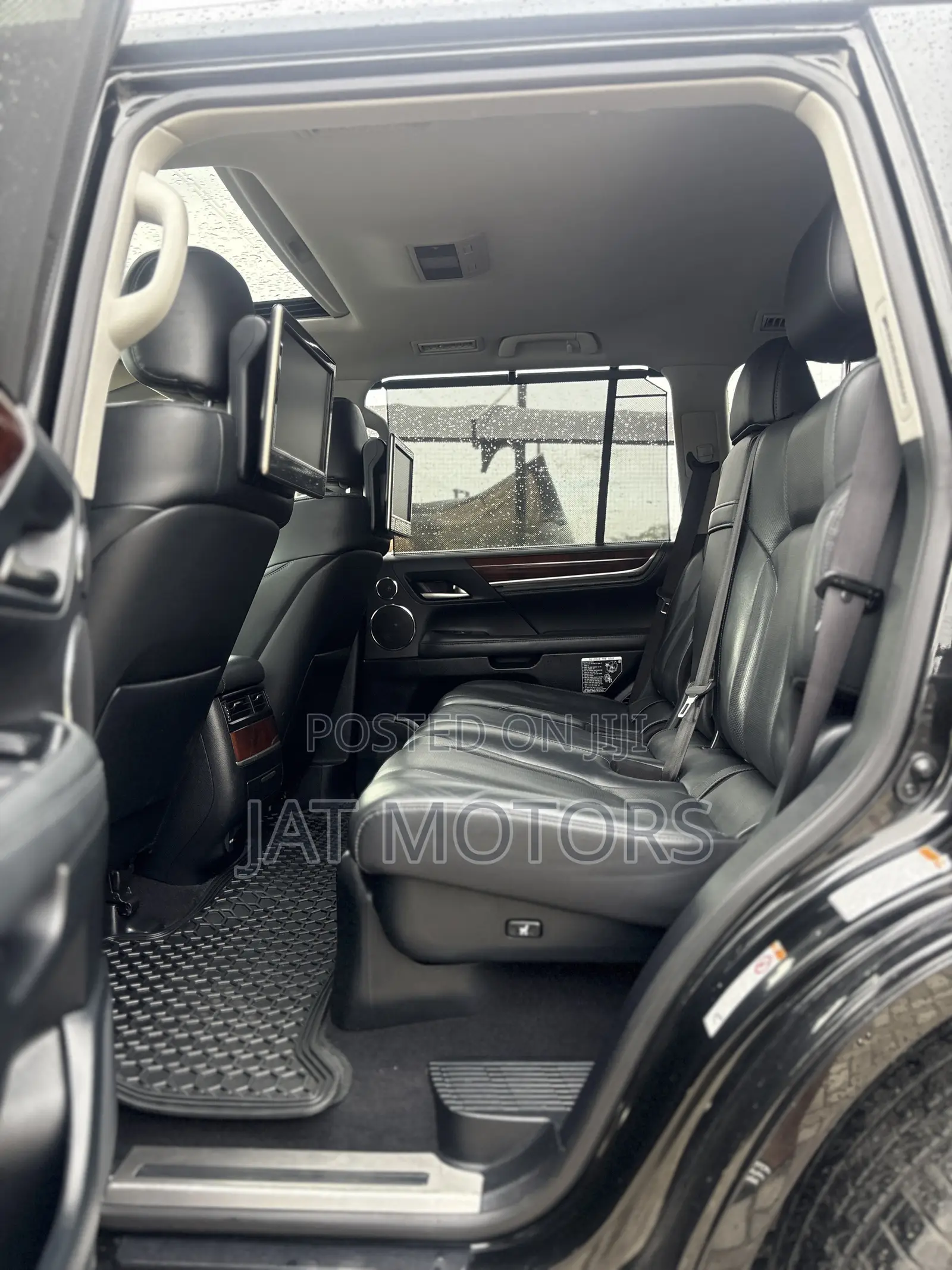 Lexus LX 570 (5 seats) AWD 2019 Black