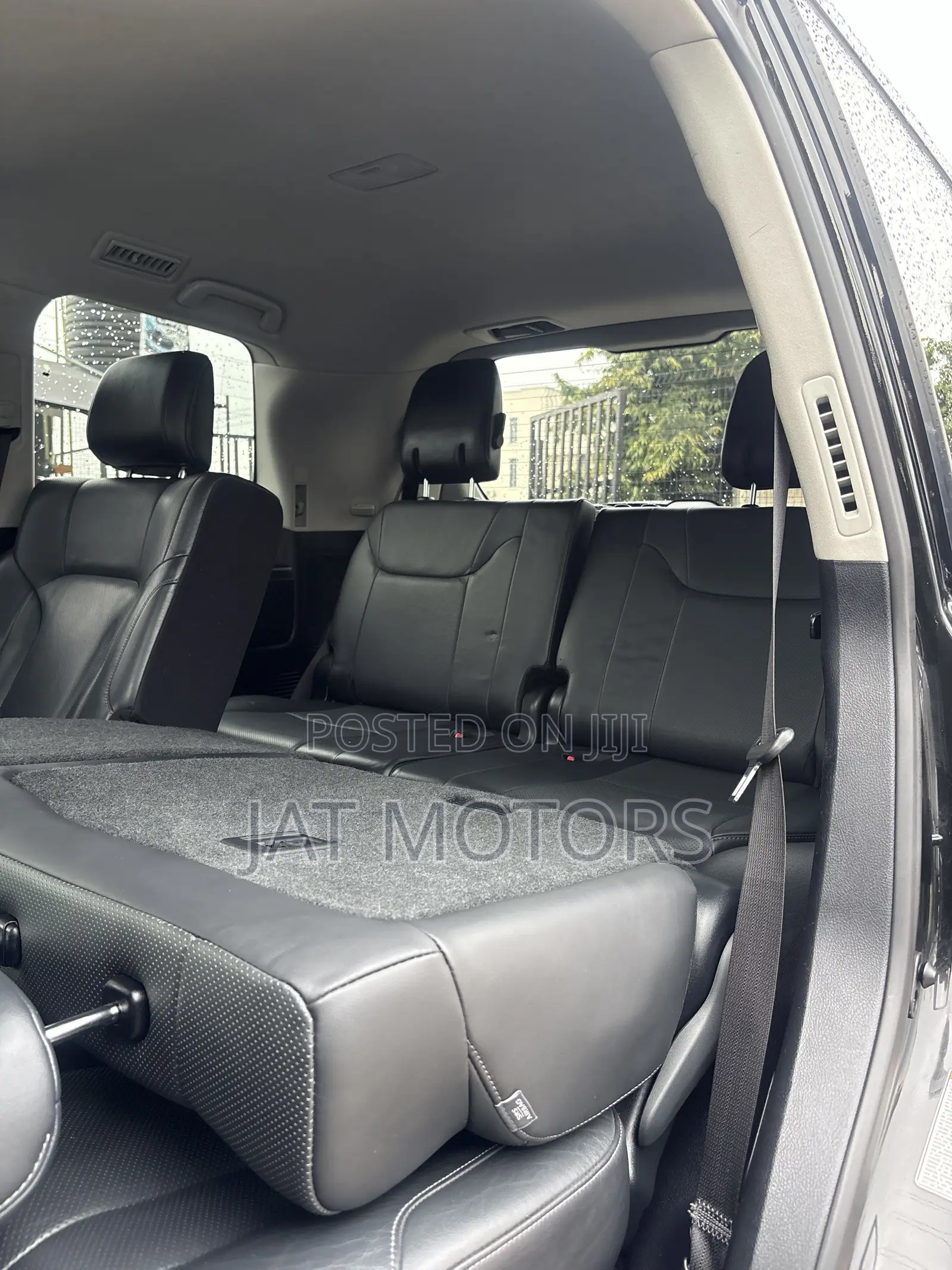 Lexus LX 570 (5 seats) AWD 2019 Black