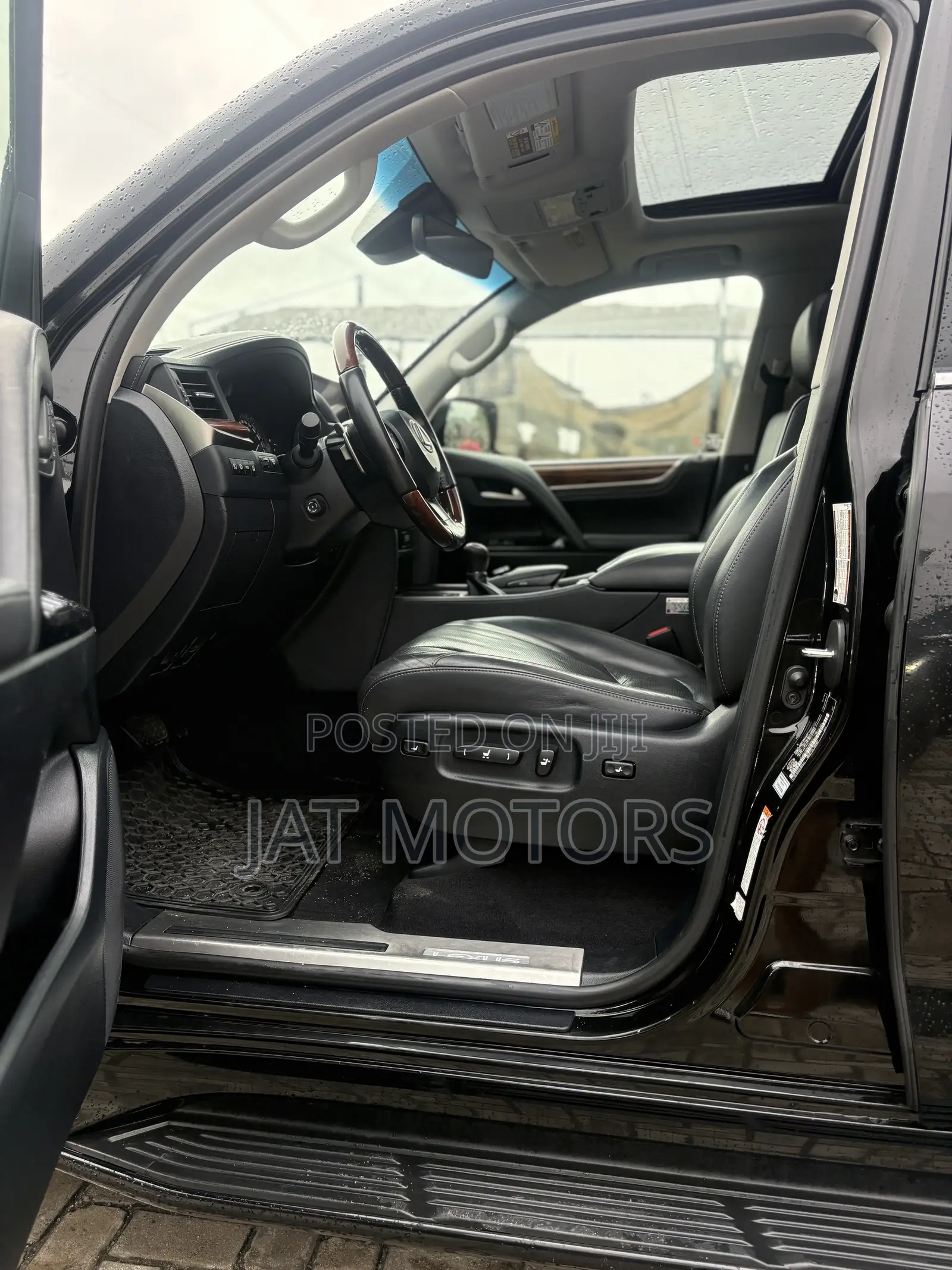 Lexus LX 570 (5 seats) AWD 2019 Black