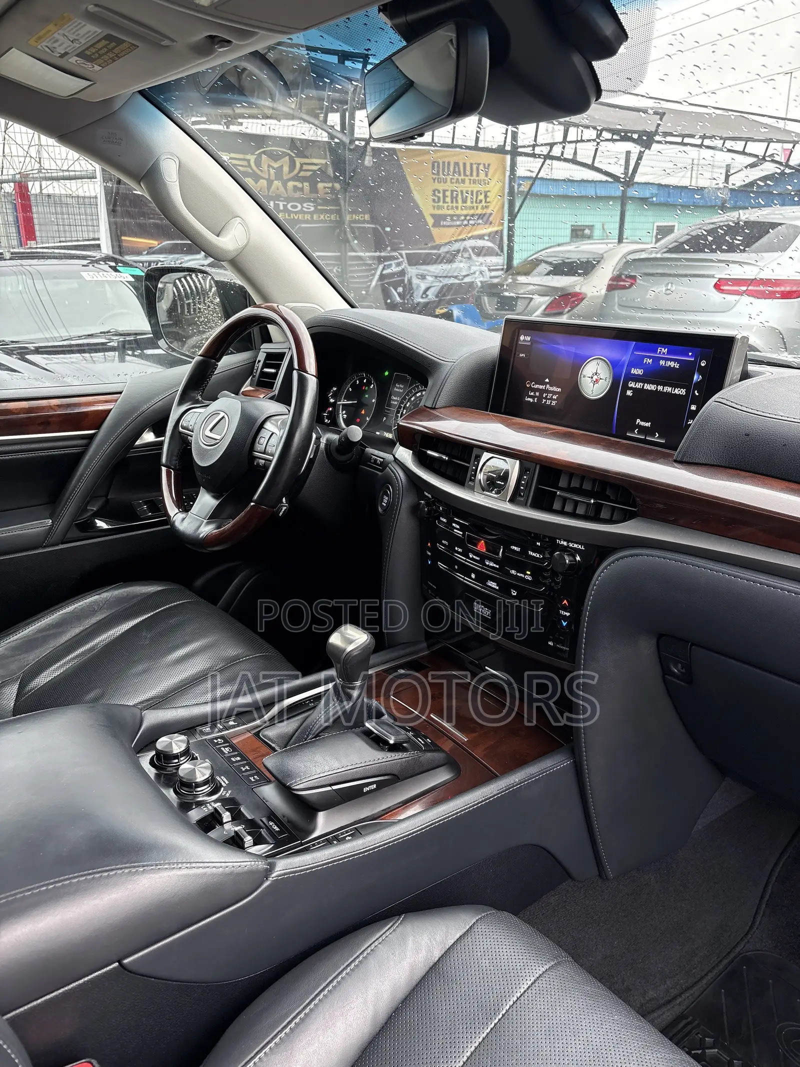 Lexus LX 570 (5 seats) AWD 2019 Black