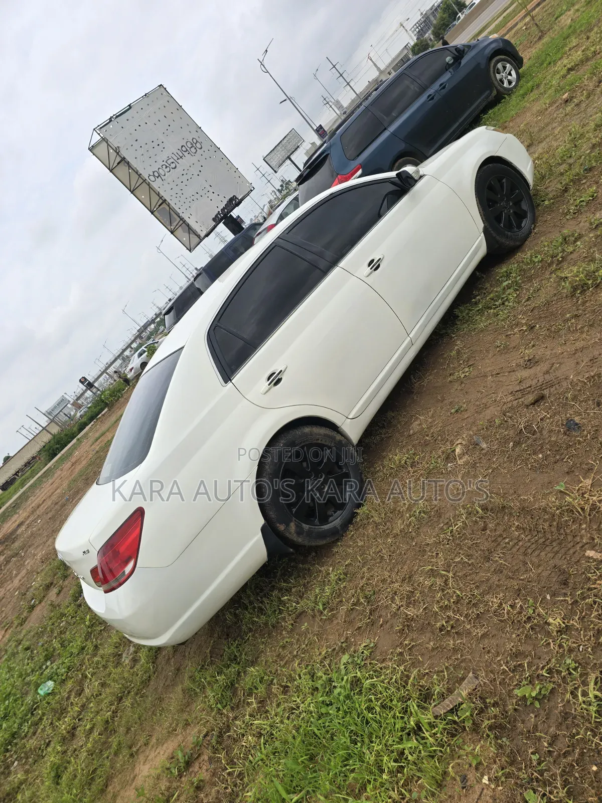 Toyota Avalon 2006 White