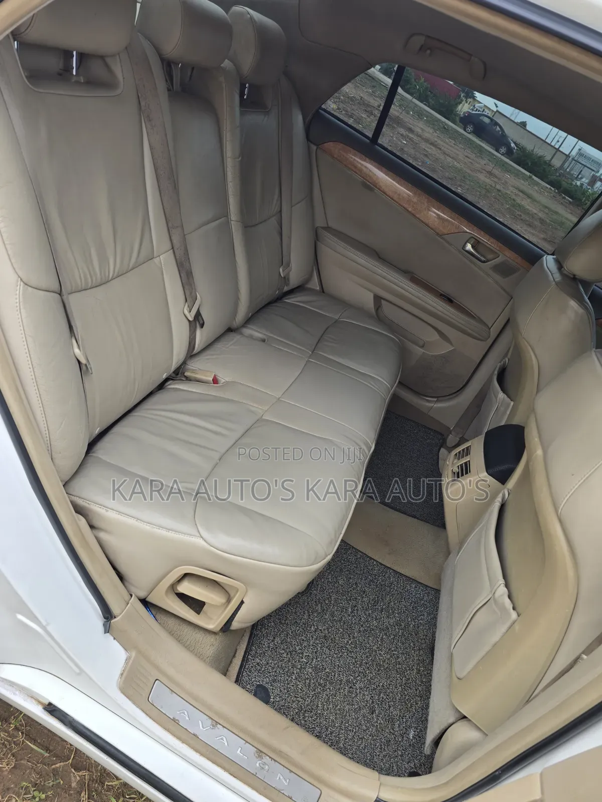 Toyota Avalon 2006 White