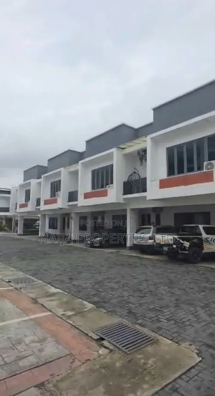 4bdrm Townhouse / Terrace in Ologolo for rent
