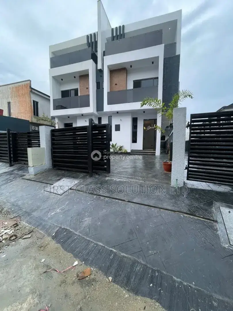 4bdrm Duplex in Ikota for sale