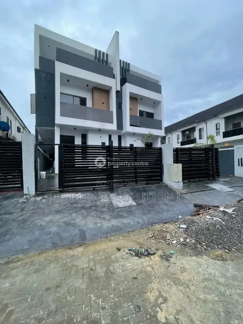 4bdrm Duplex in Ikota for sale