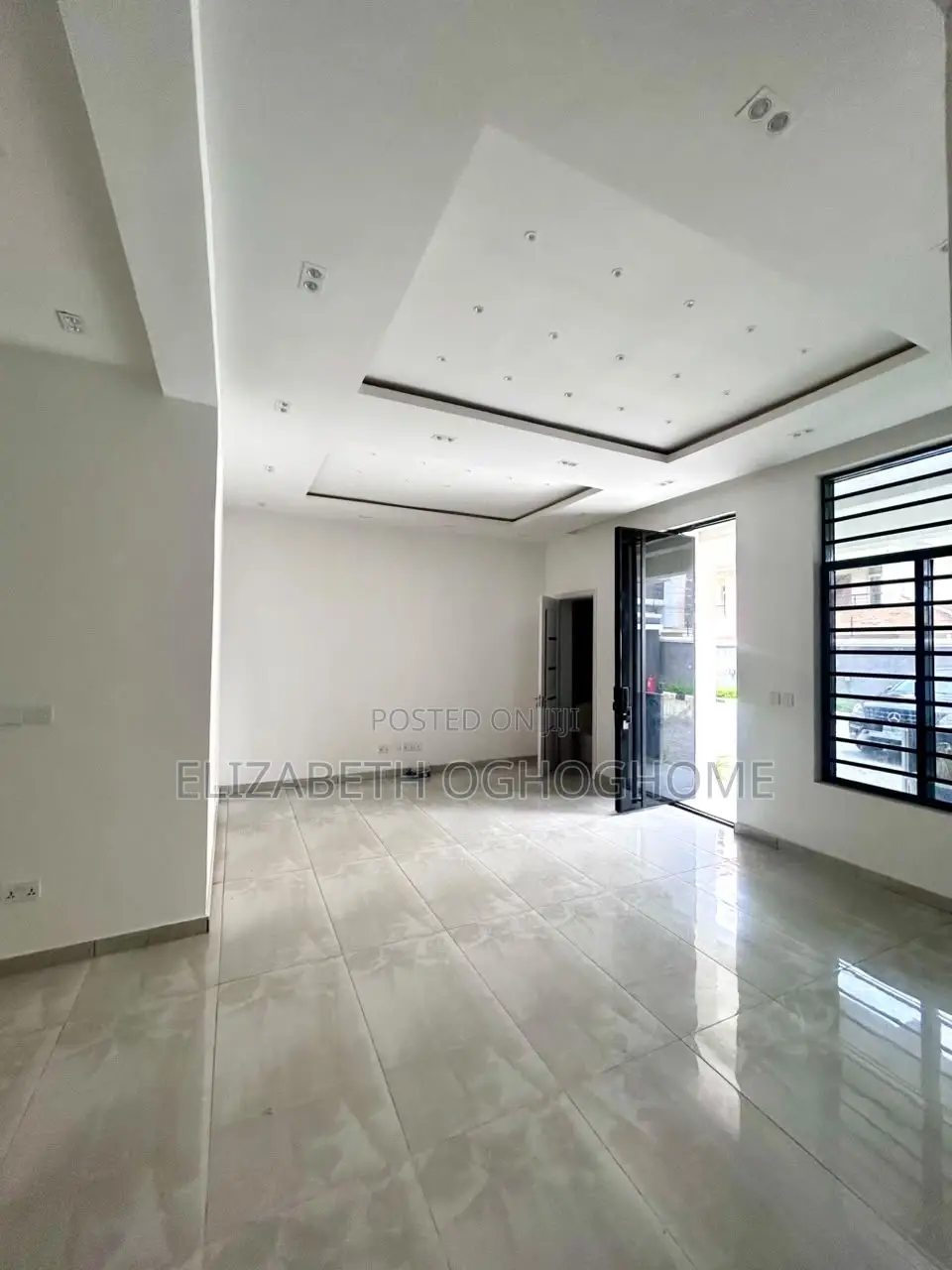 3bdrm Apartment in Lekki Phase 1 for rent