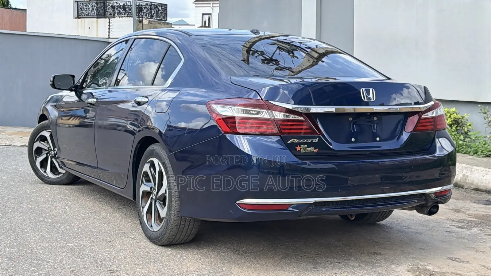 Honda Accord LX 4dr Sedan FWD (2.4L 4cyl 2A) 2017 Blue