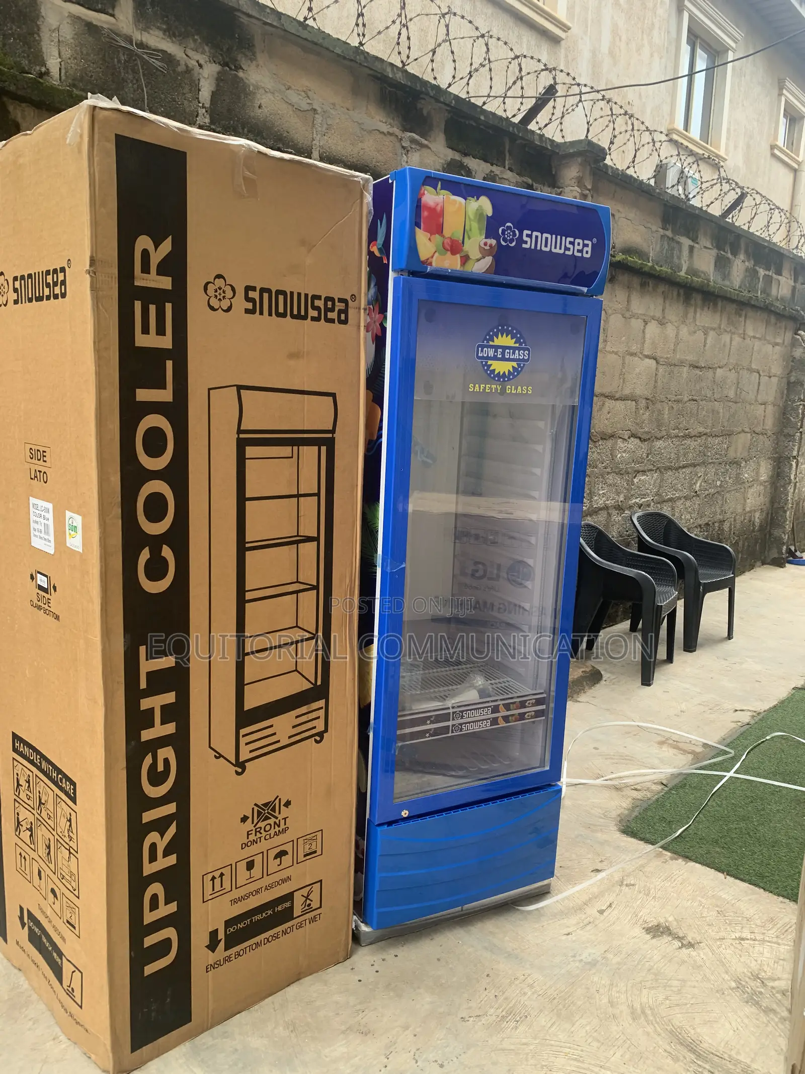 Snowsea Standing Showcase Refrigerator LC-500W
