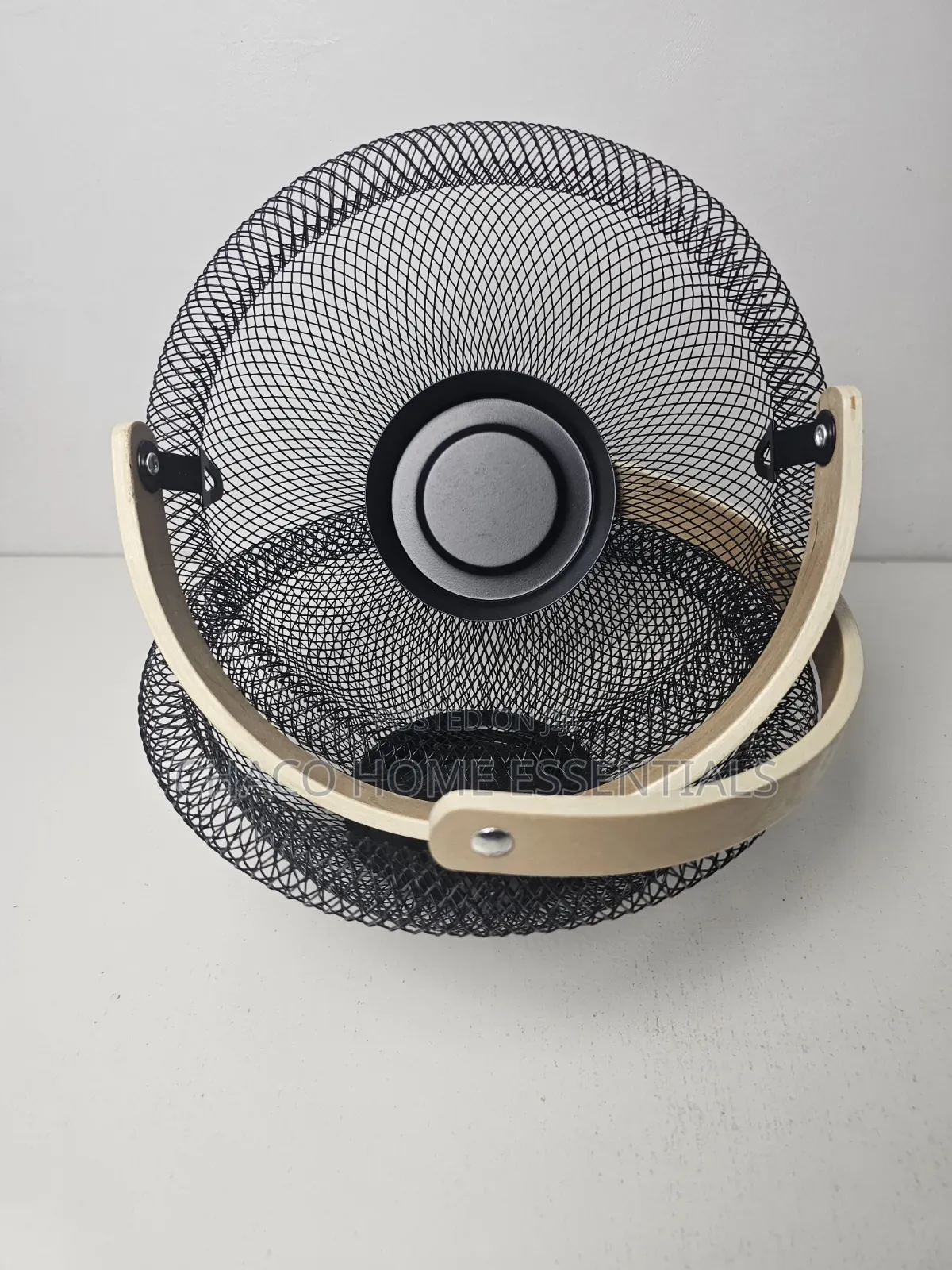 Black Wire Mesh Fruit Storage Basket With Wooden Handle
