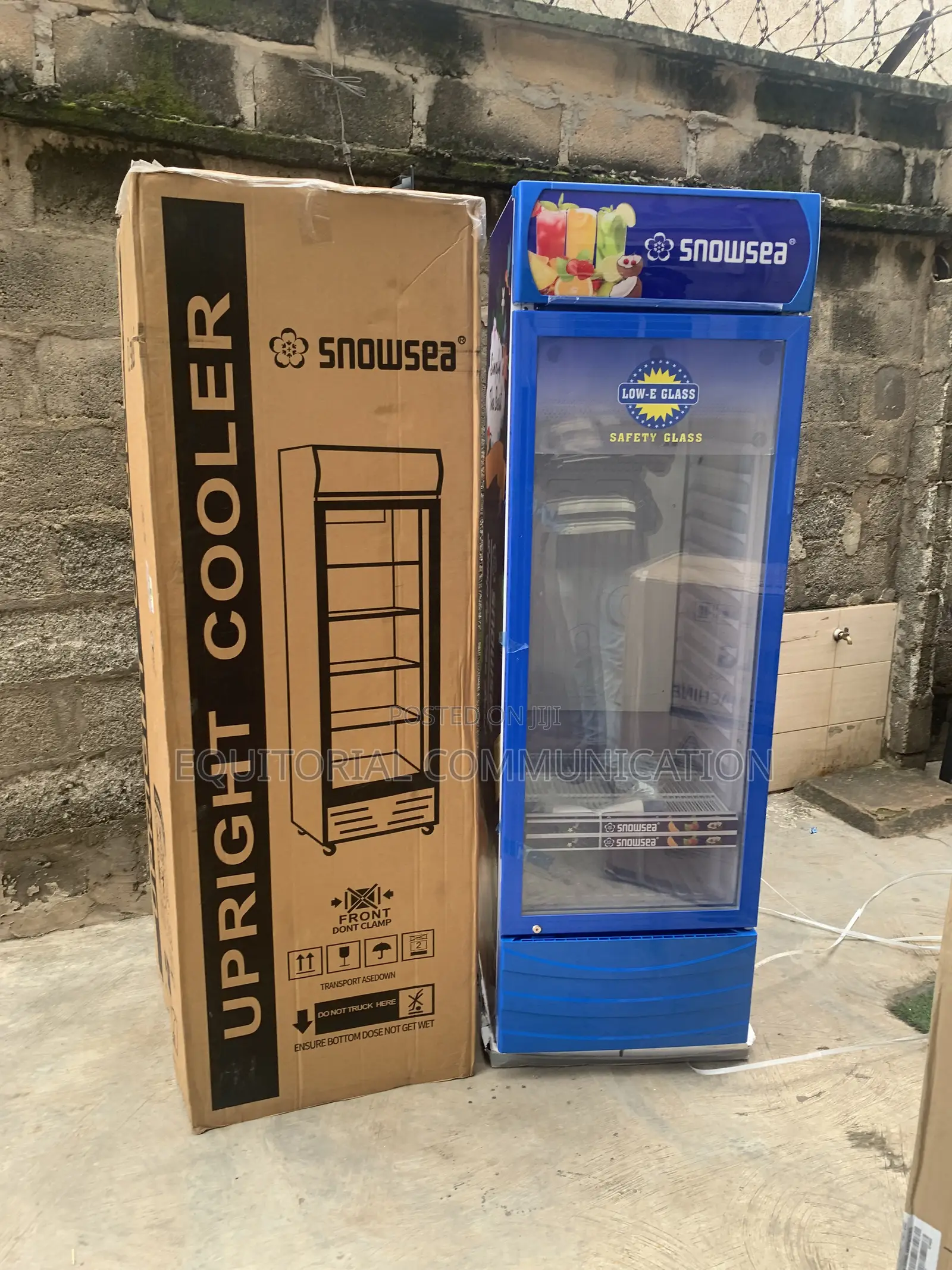 Snowsea LC-500W Beverage Display Cooler