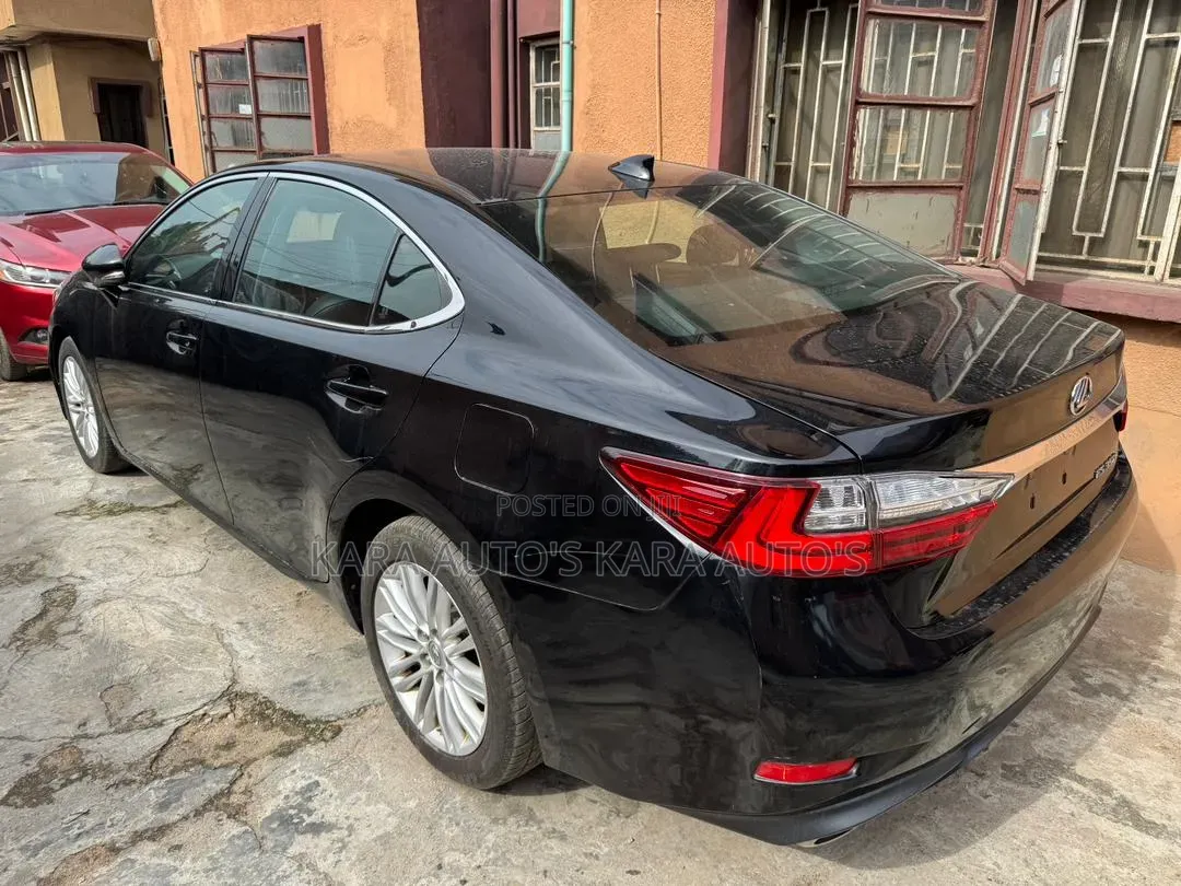 Toyota Camry 2016 Black
