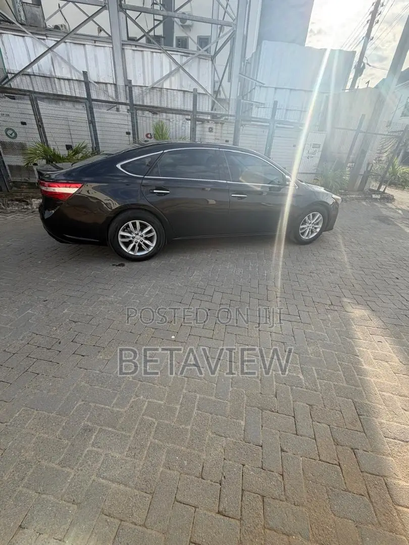 Toyota Avalon XLE 4dr Sedan (3.5L 6cyl 6A) 2015 Black