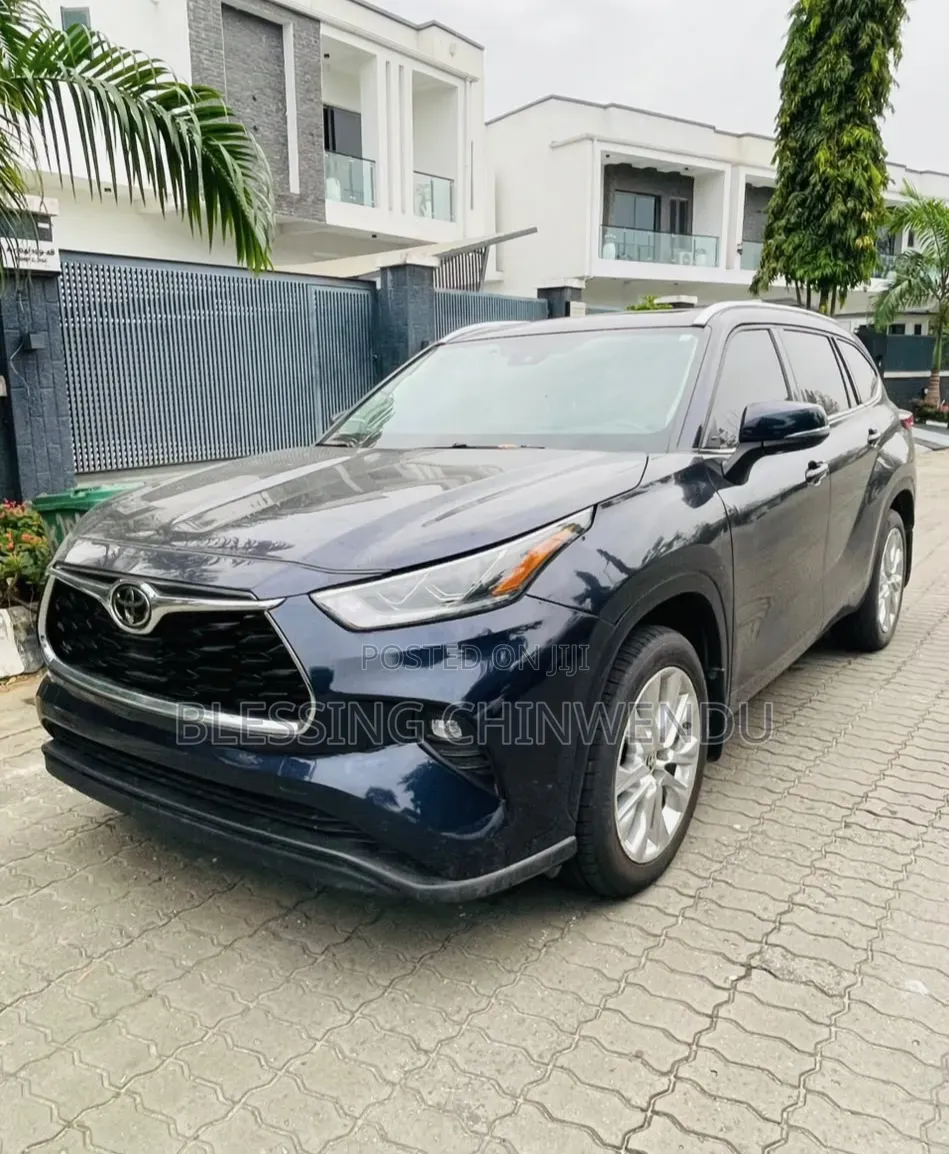 Toyota Highlander Limited AWD 2023 Blue