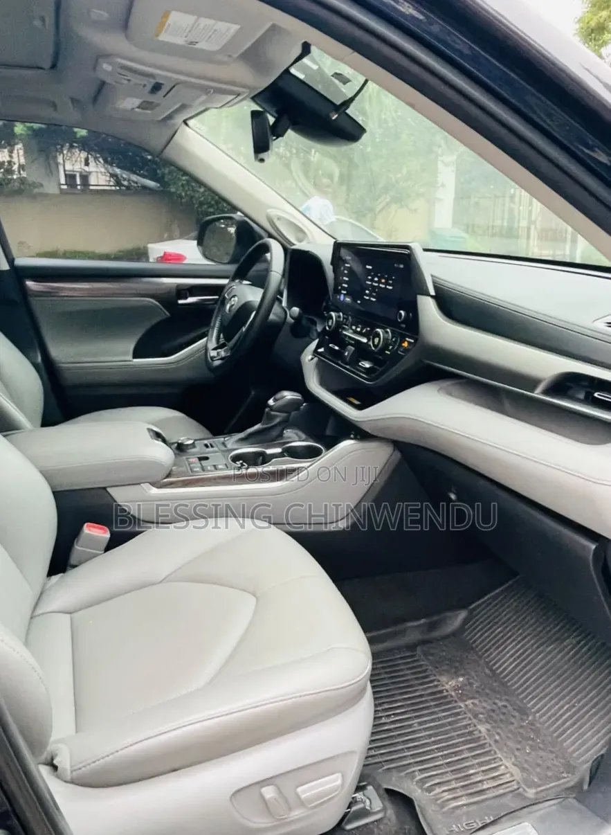 Toyota Highlander Limited AWD 2023 Blue