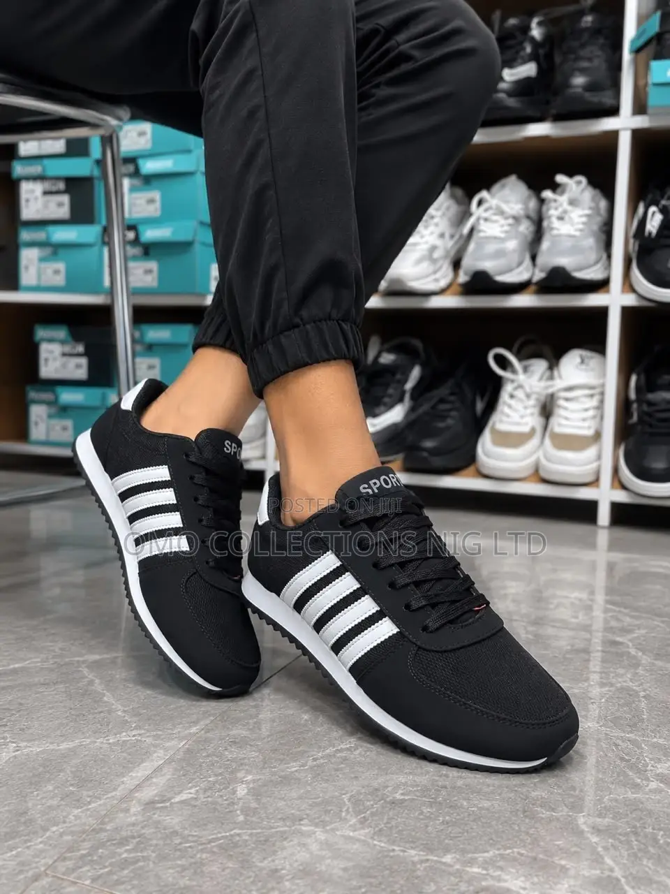 Classic Adidas Men’s Black and White Sneakers– Stylish and Comfortable