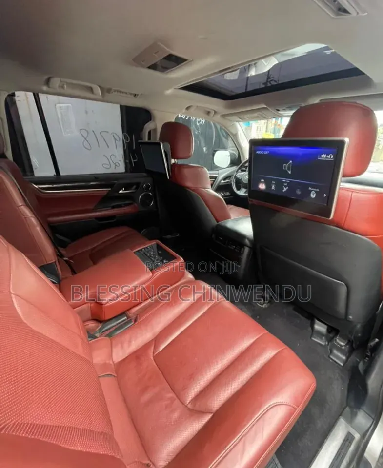Lexus LX 570 (5 seats) AWD 2016 Gold