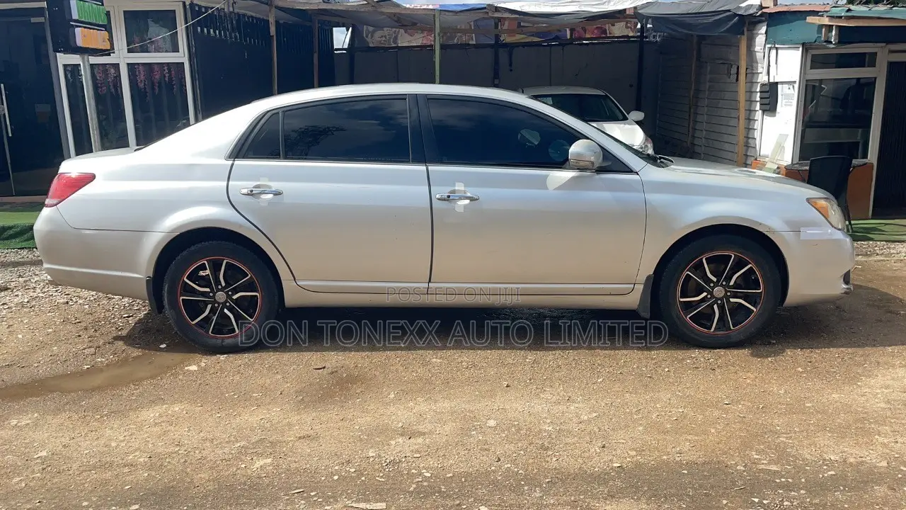 Toyota Avalon Limited Sedan FWD (3.5L 6cyl 6A) 2009 Silver