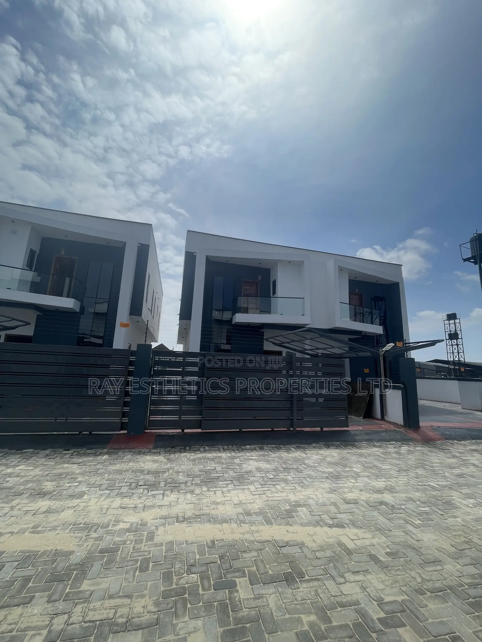 4bdrm Duplex in Off Lekki-Epe Expressway for sale