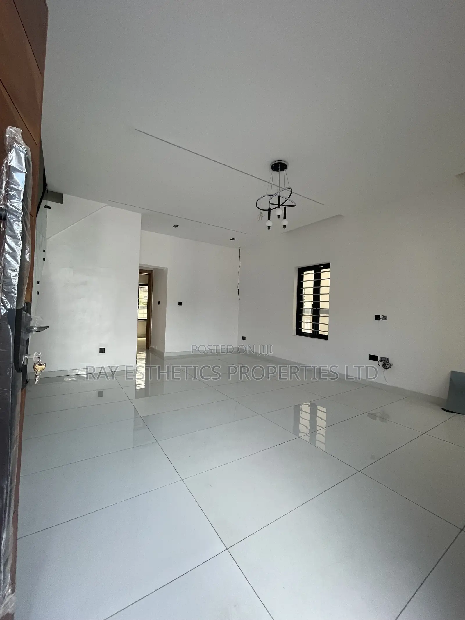 4bdrm Duplex in Off Lekki-Epe Expressway for sale