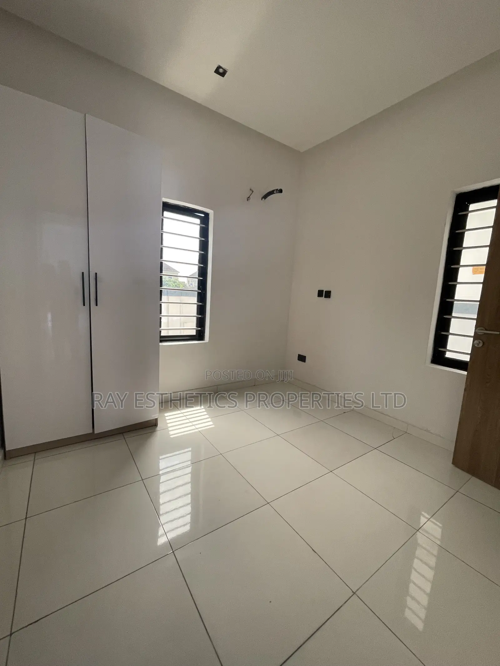 4bdrm Duplex in Off Lekki-Epe Expressway for sale