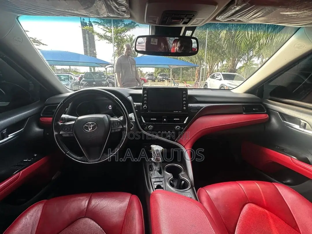 Toyota Camry XSE 2021 White