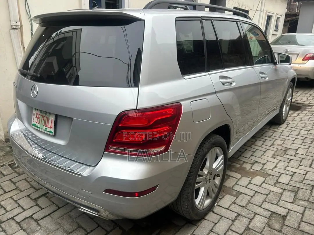 Mercedes-Benz GLK-Class Base GLK 350 4dr 4x2 (3.5L 6cyl 7A) 2015 Silver