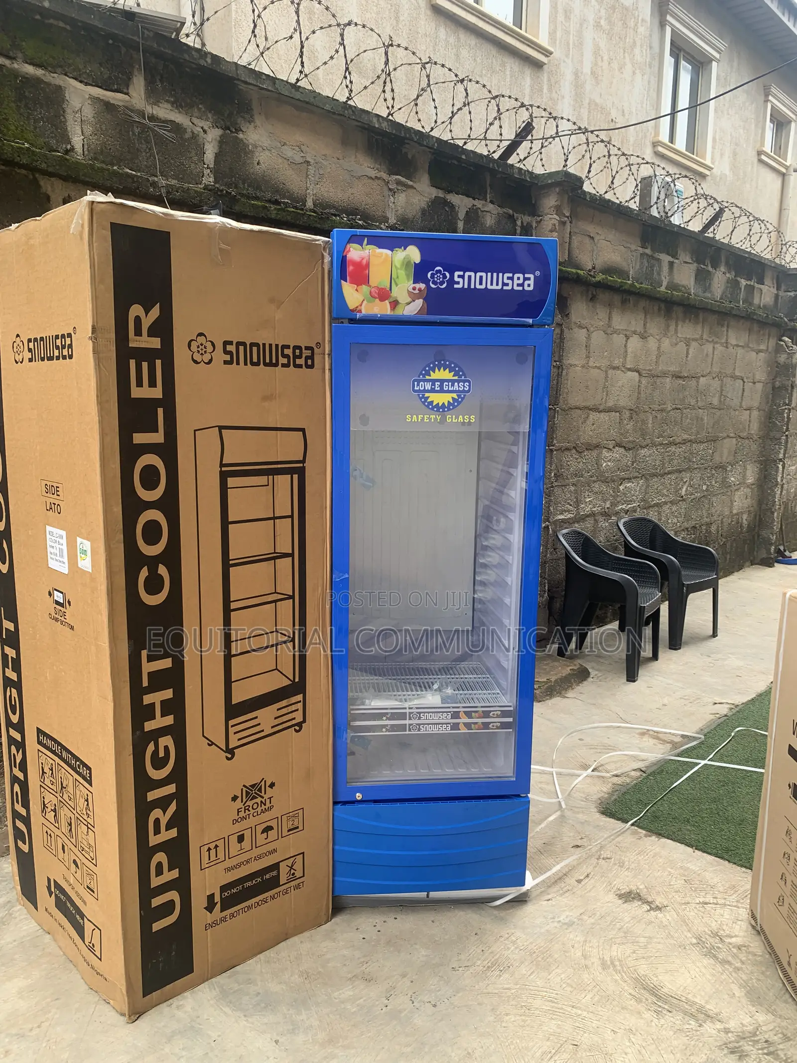 SNOWSEA Glass Display Chiller for Business