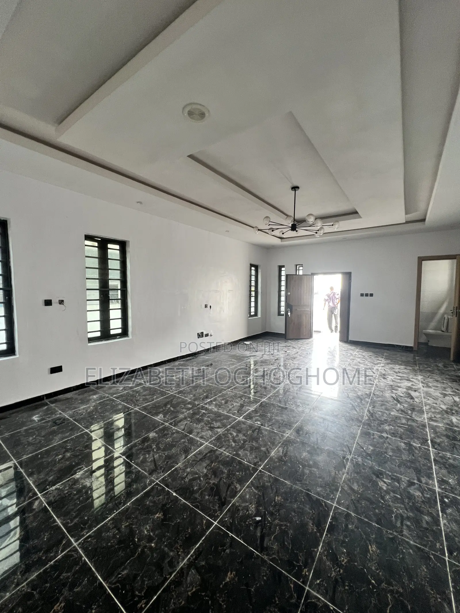 5bdrm Duplex in Ikota for rent