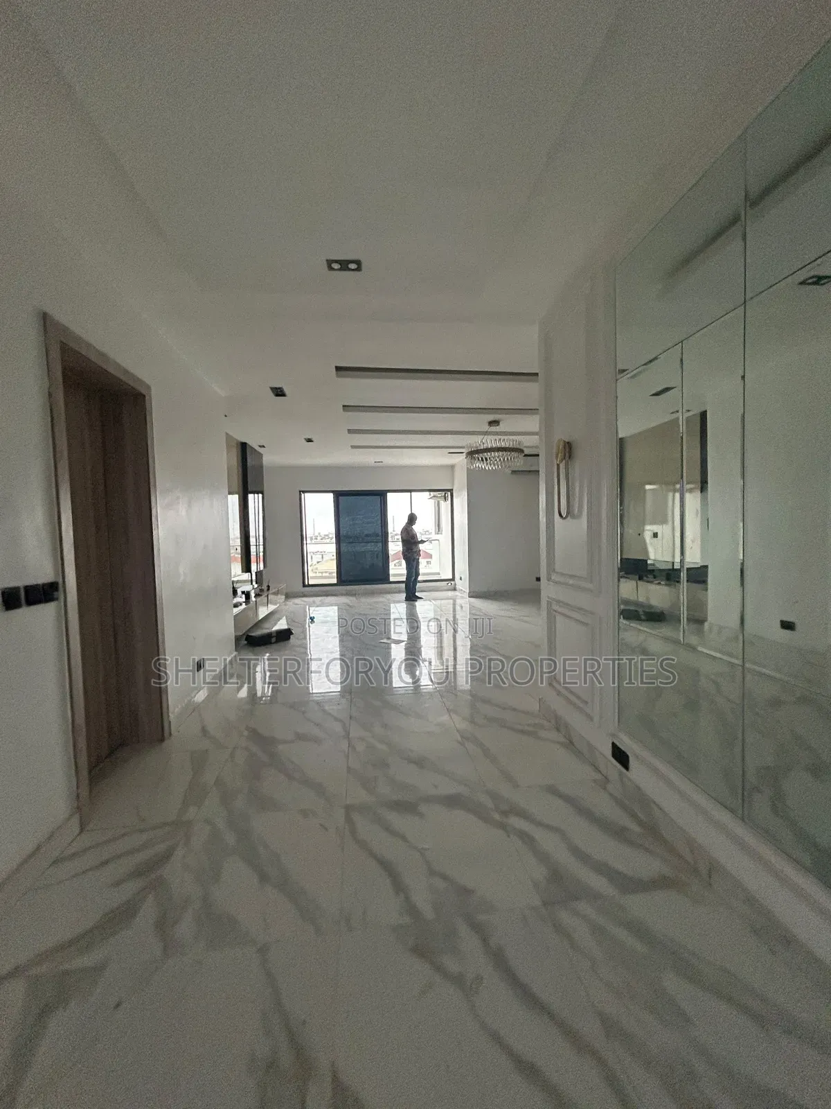 3bdrm Apartment in Lekki Phase 1 for rent