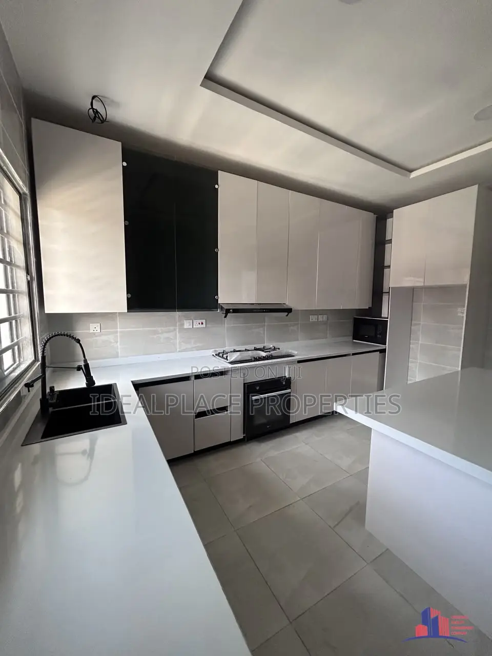 3bdrm Penthouse in Victoria Island for rent