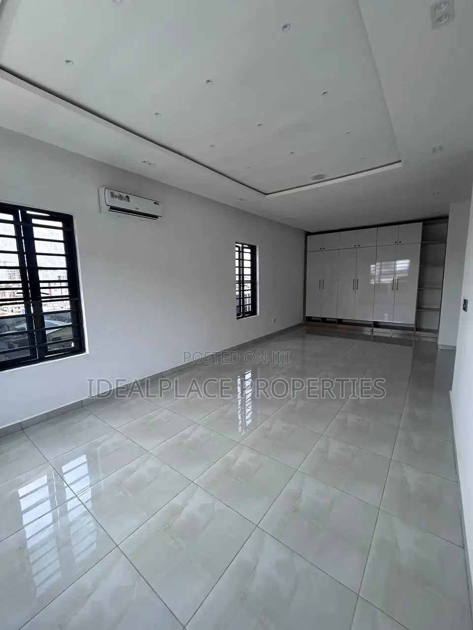 3bdrm Penthouse in Victoria Island for rent