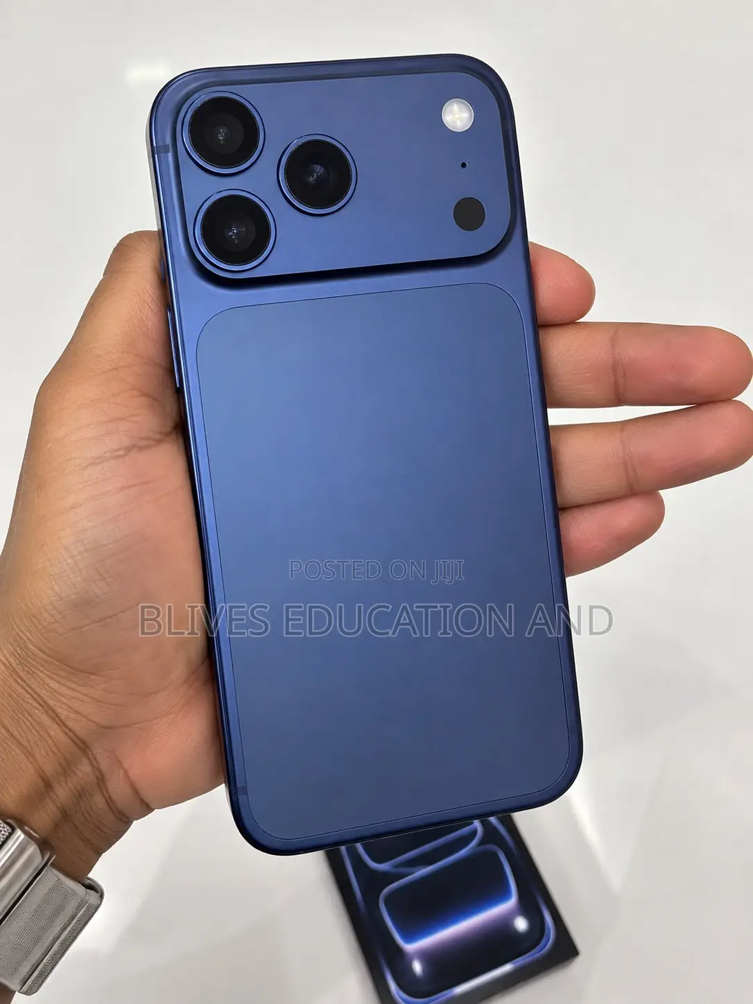 New Apple iPhone 17 Pro Max 256 GB Blue