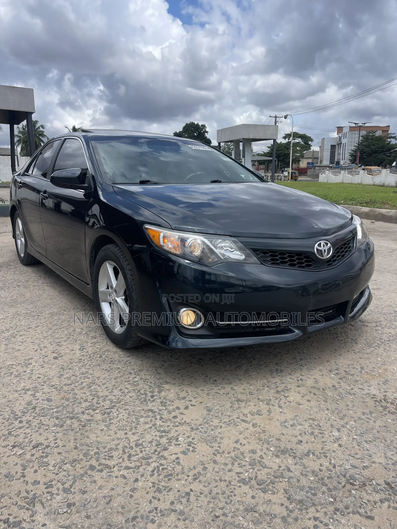 Toyota Camry SE 4dr Sedan (2.5L 4cyl 6A) 2013 Black