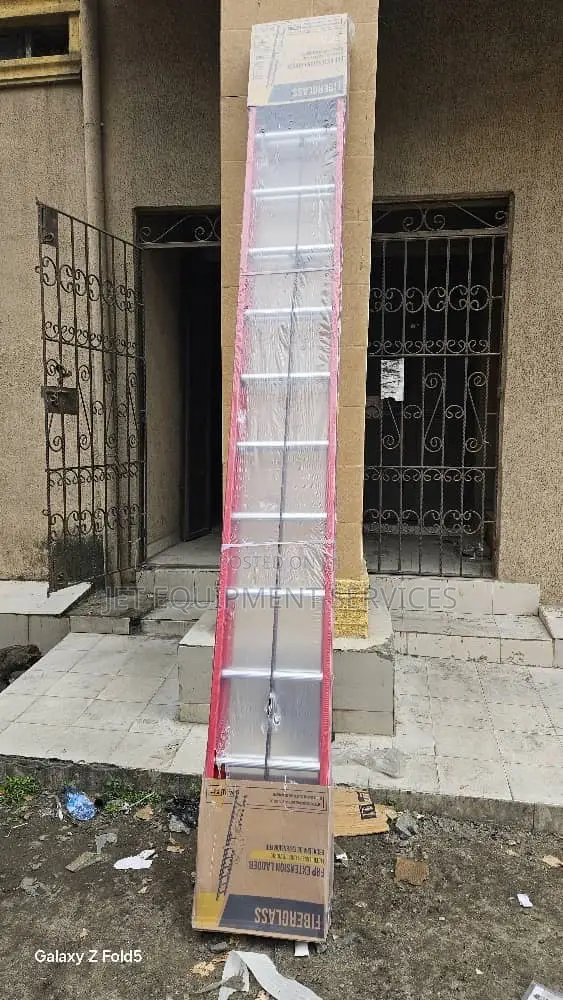 Fiberglass Ladder 32ft