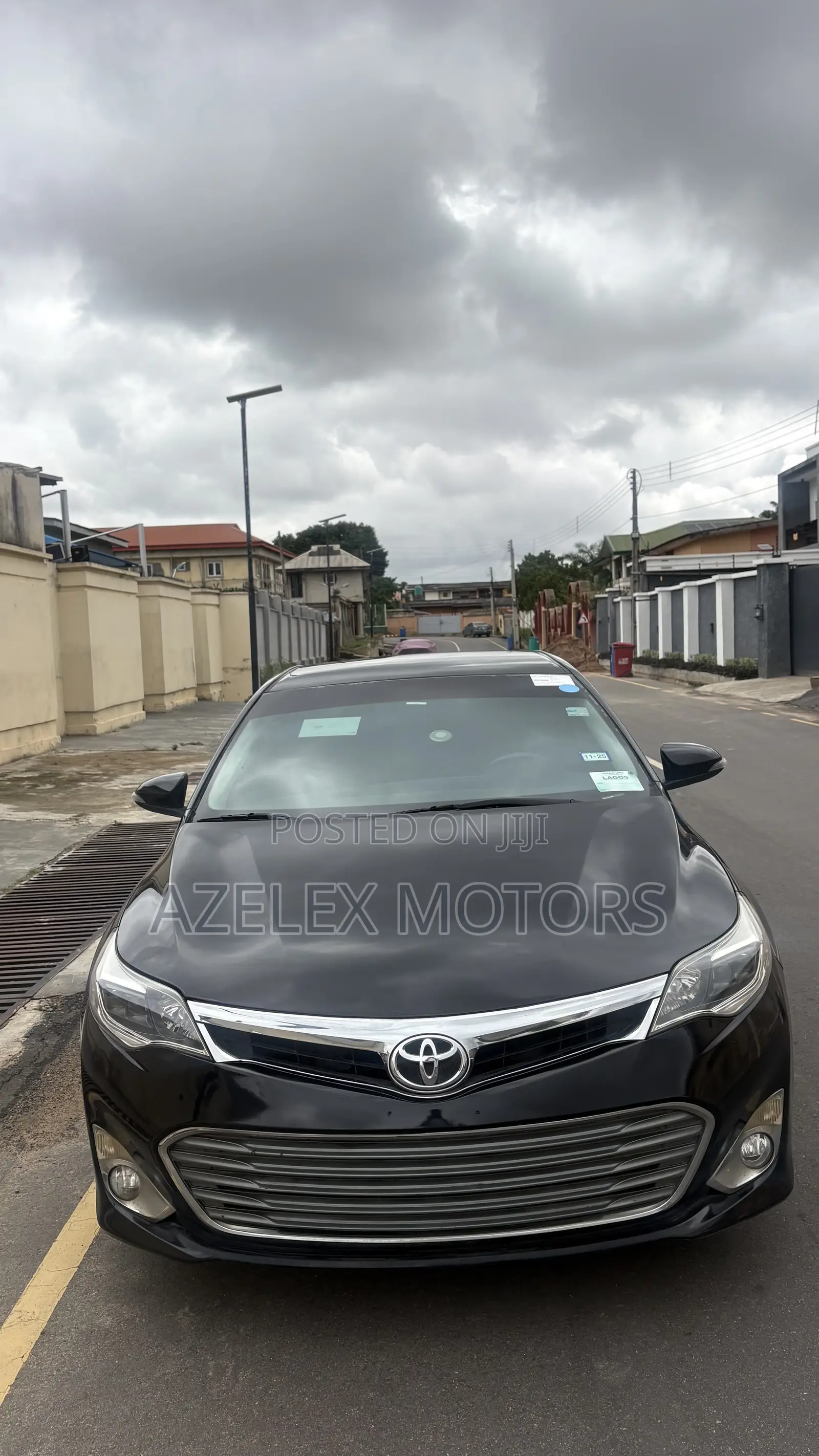 Toyota Avalon XLE Premium Sedan FWD (3.5L 6cyl 6A) 2013 Black