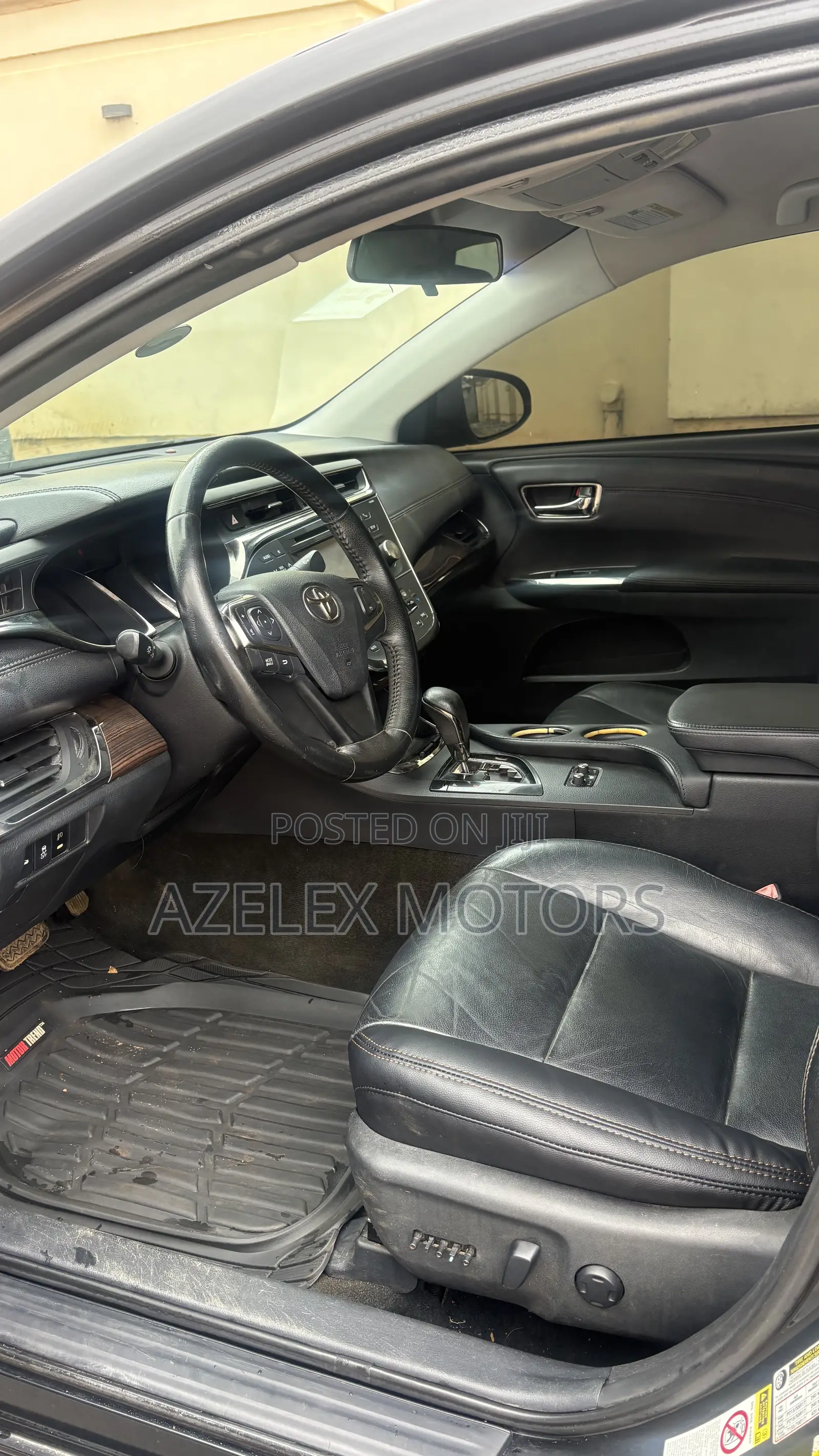 Toyota Avalon XLE Premium Sedan FWD (3.5L 6cyl 6A) 2013 Black