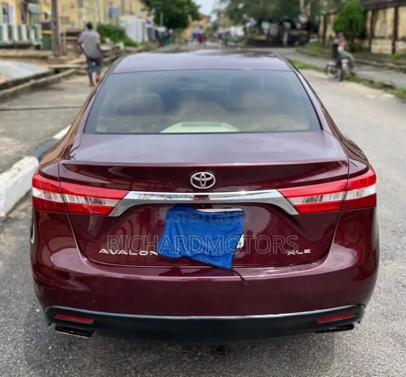 Toyota Avalon XLE Touring 4dr Sedan (3.5L 6cyl 6A) 2014 Red