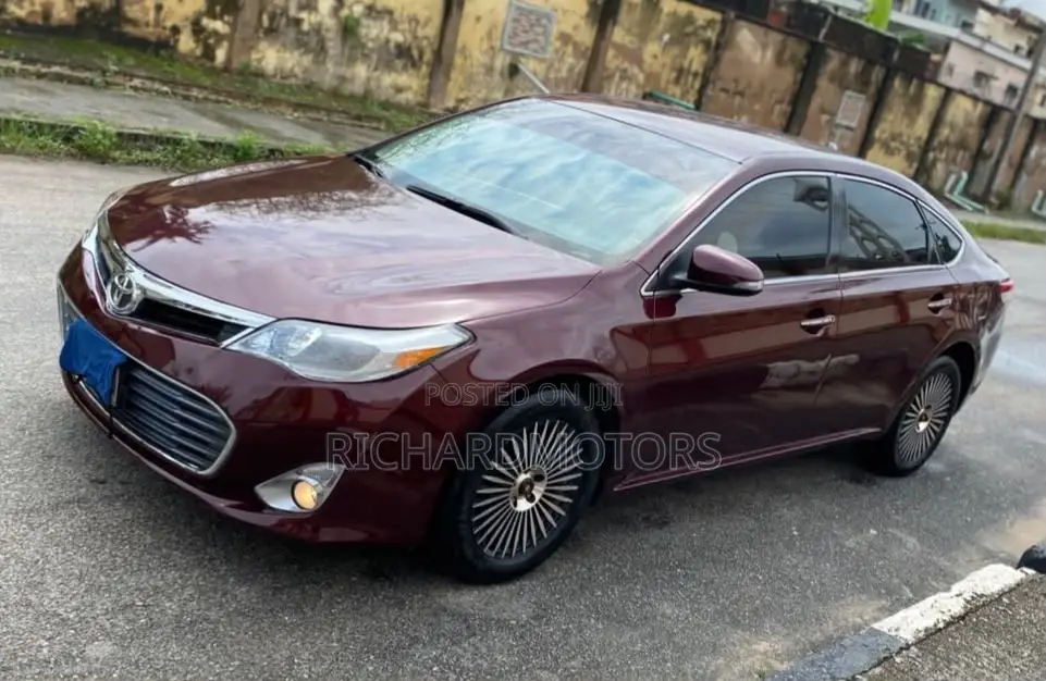 Toyota Avalon XLE Touring 4dr Sedan (3.5L 6cyl 6A) 2014 Red
