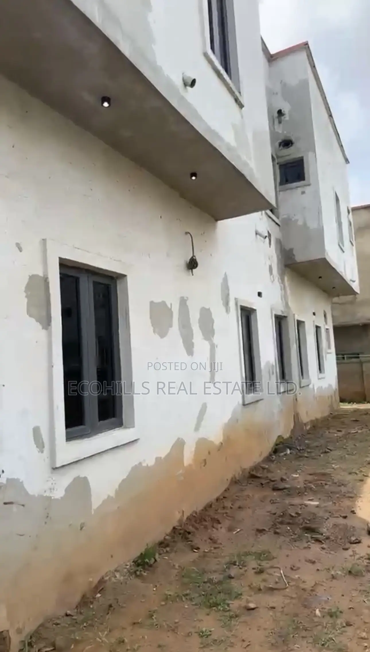 4bdrm Duplex in Vista Estate, Lugbe District for sale