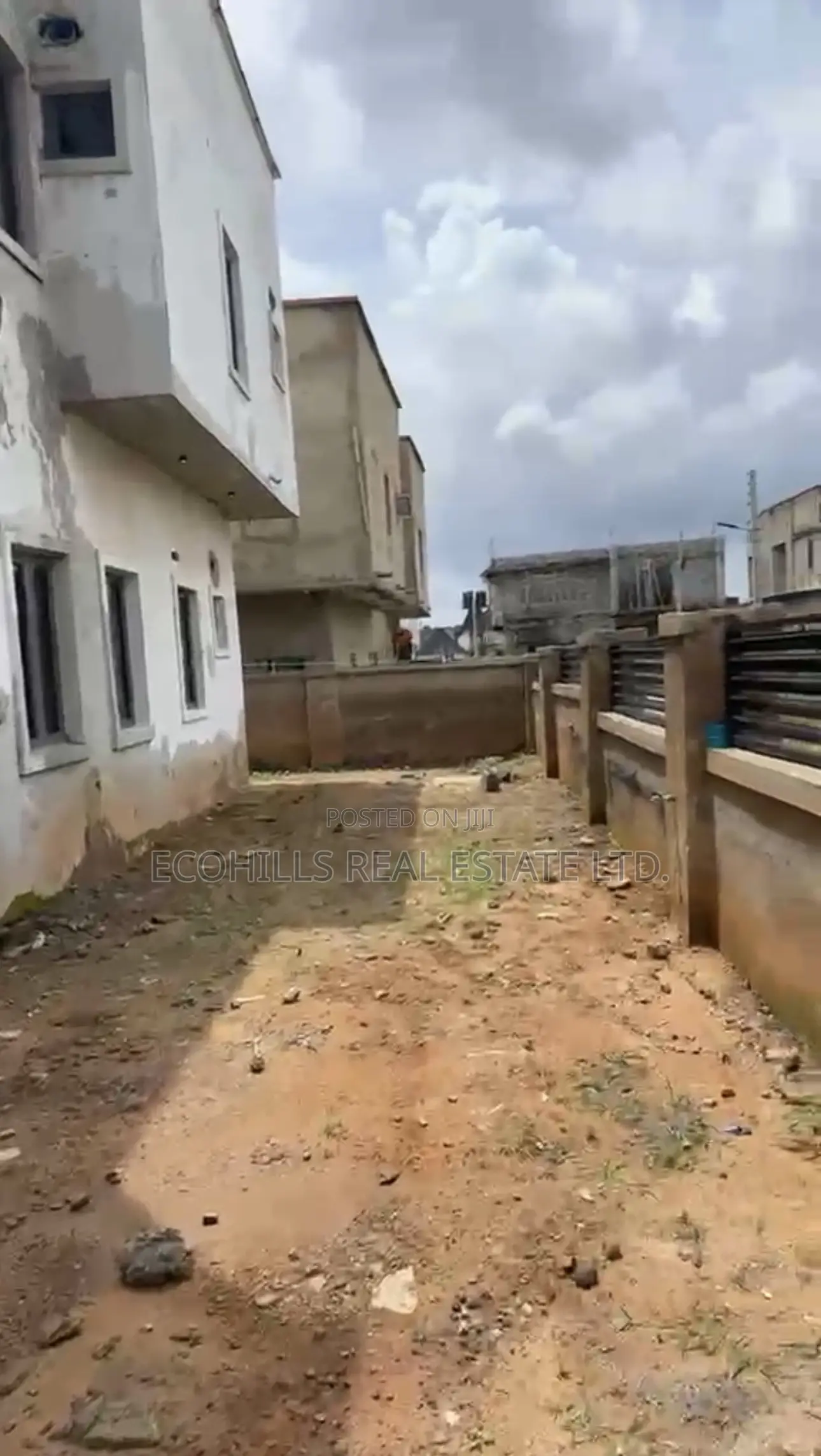 4bdrm Duplex in Vista Estate, Lugbe District for sale