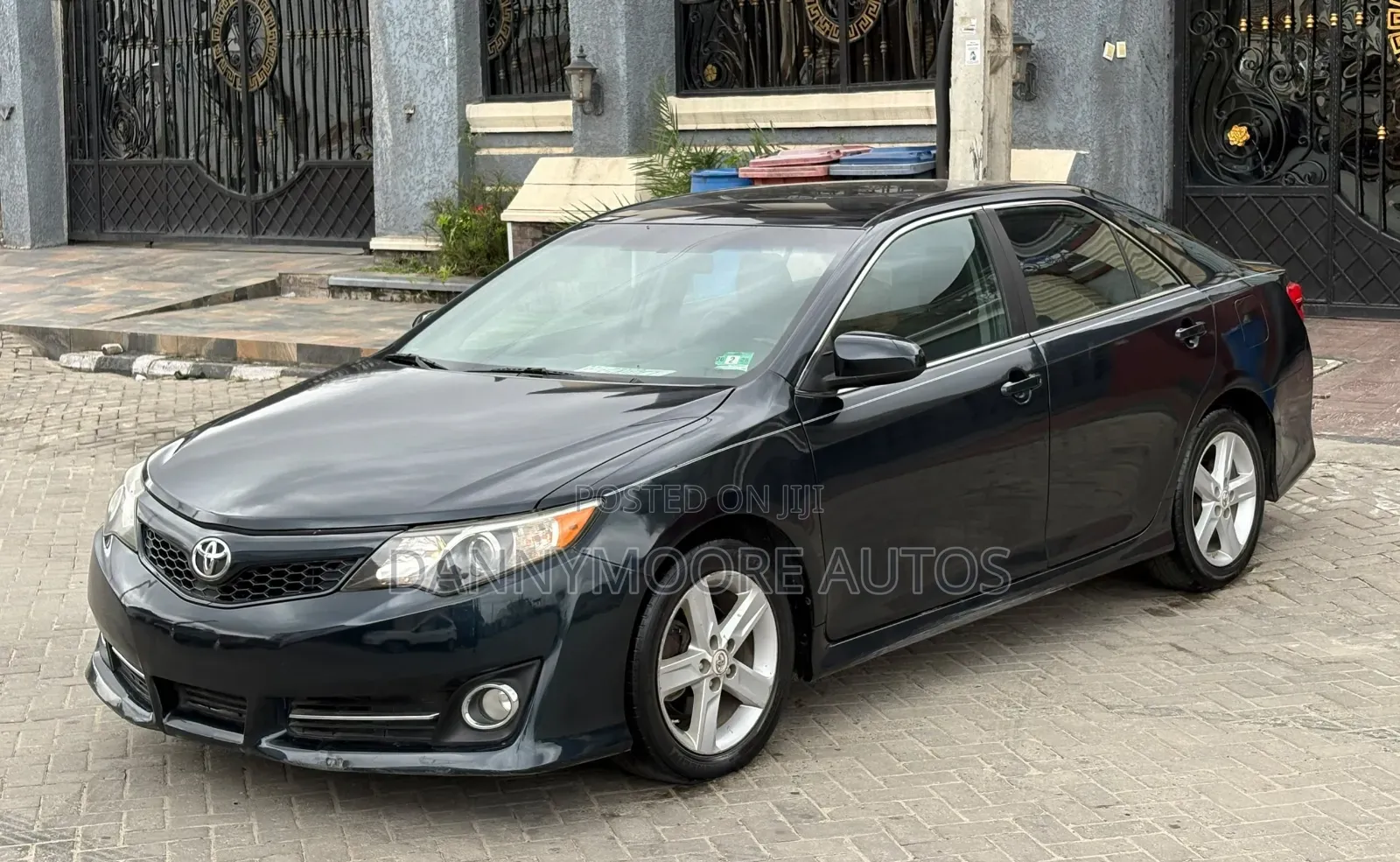 Toyota Camry SE 4dr Sedan (2.5L 4cyl 6A) 2012 Black