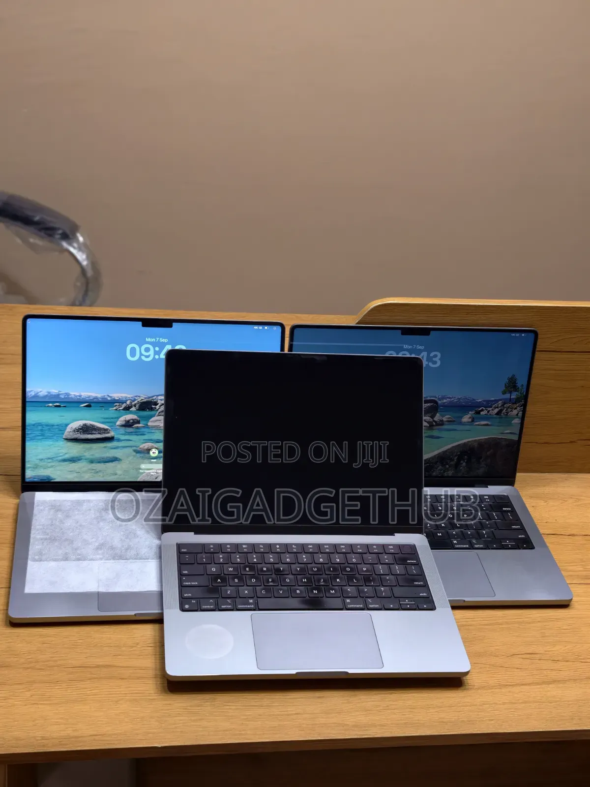 Laptop Apple MacBook Pro 2021 M1 16GB Apple M1 Pro SSD 512GB