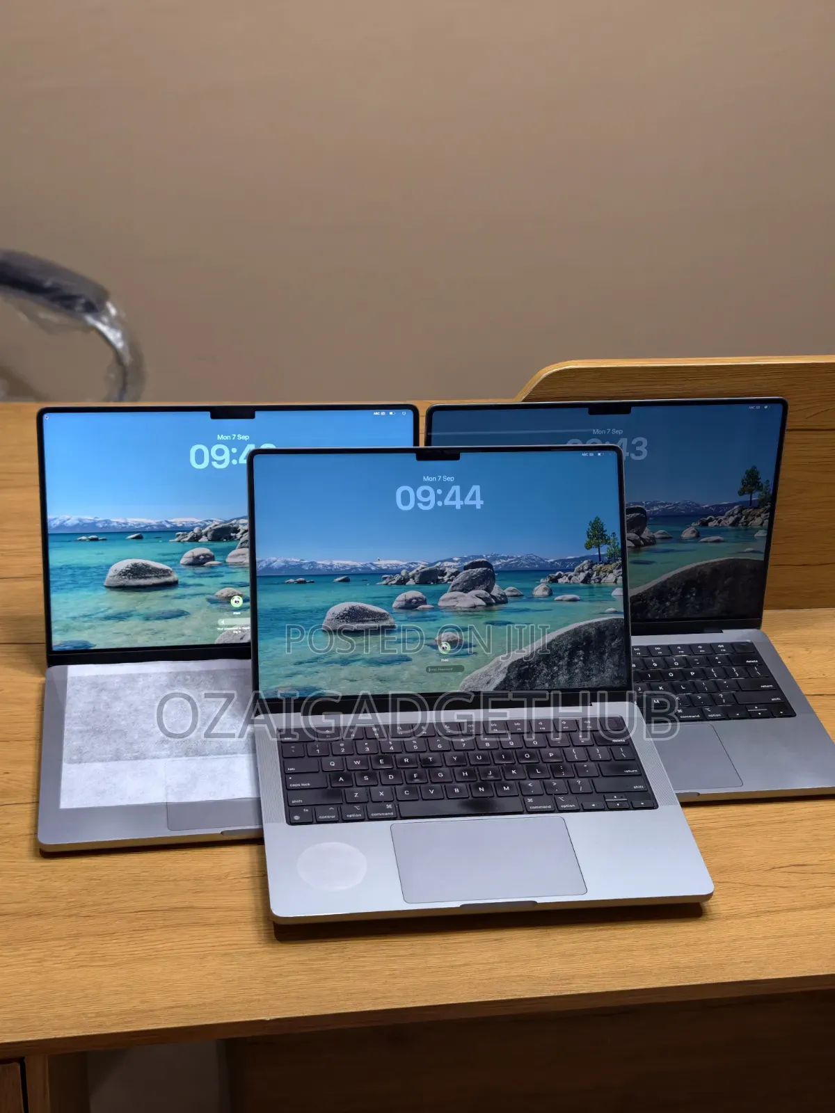 Laptop Apple MacBook Pro 2021 M1 16GB Apple M1 Pro SSD 512GB