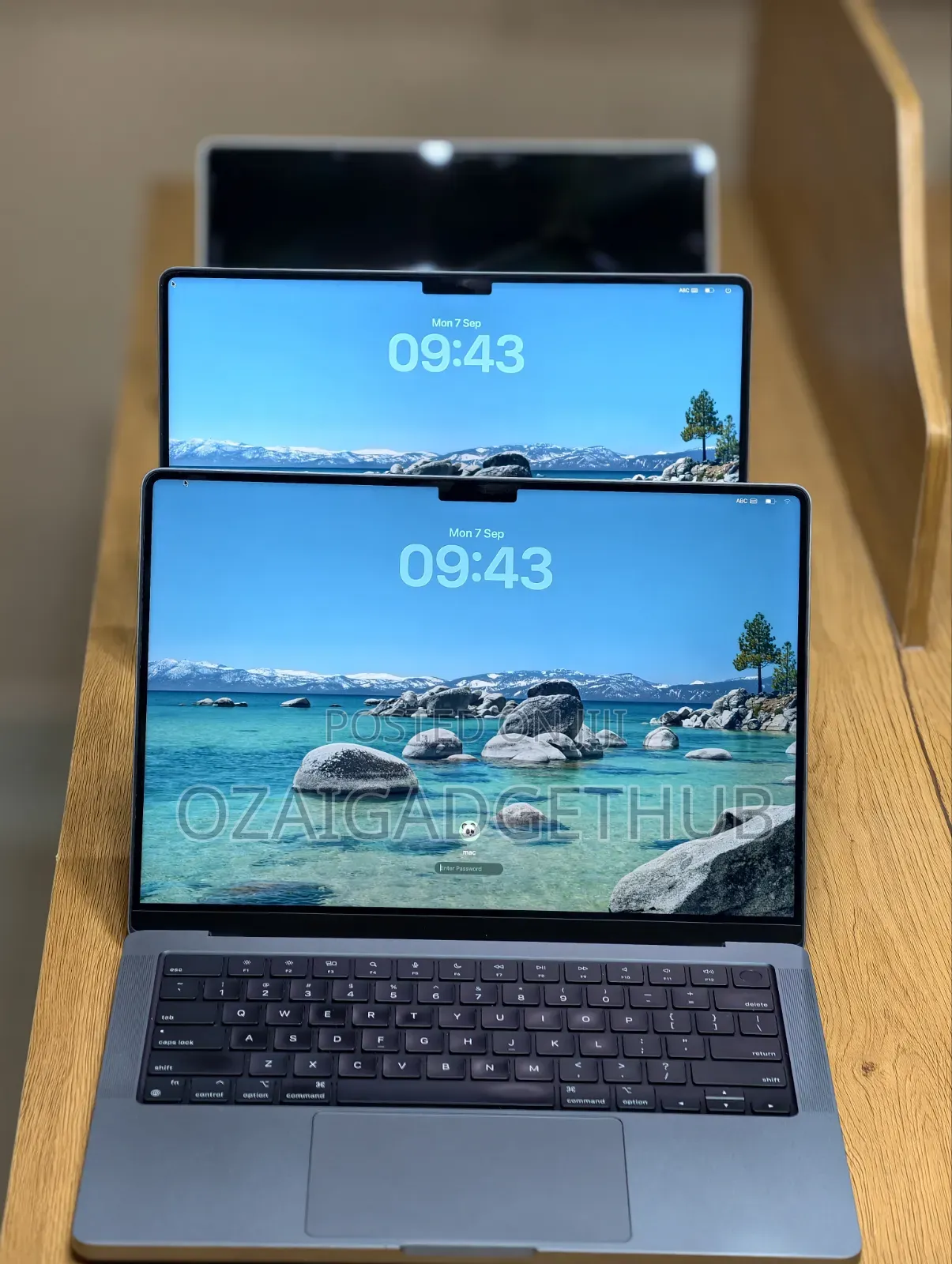 Laptop Apple MacBook Pro 2021 M1 16GB Apple M1 Pro SSD 512GB