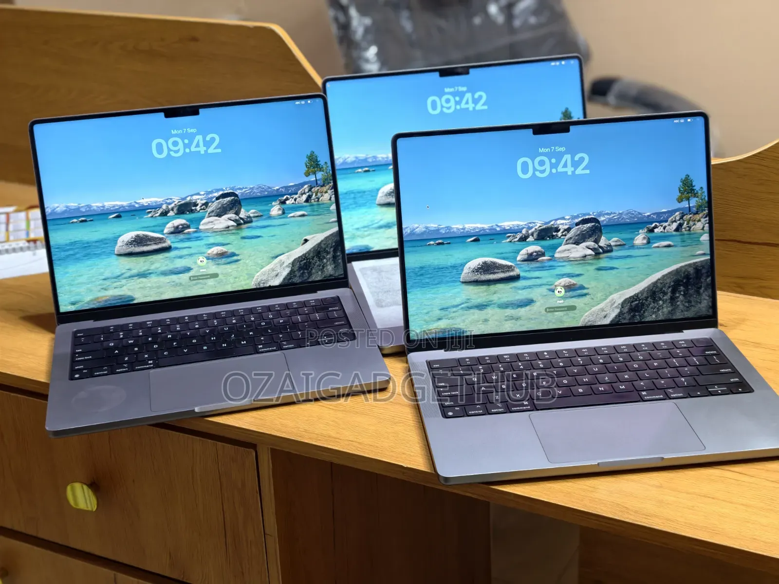 Laptop Apple MacBook Pro 2021 M1 16GB Apple M1 Pro SSD 512GB