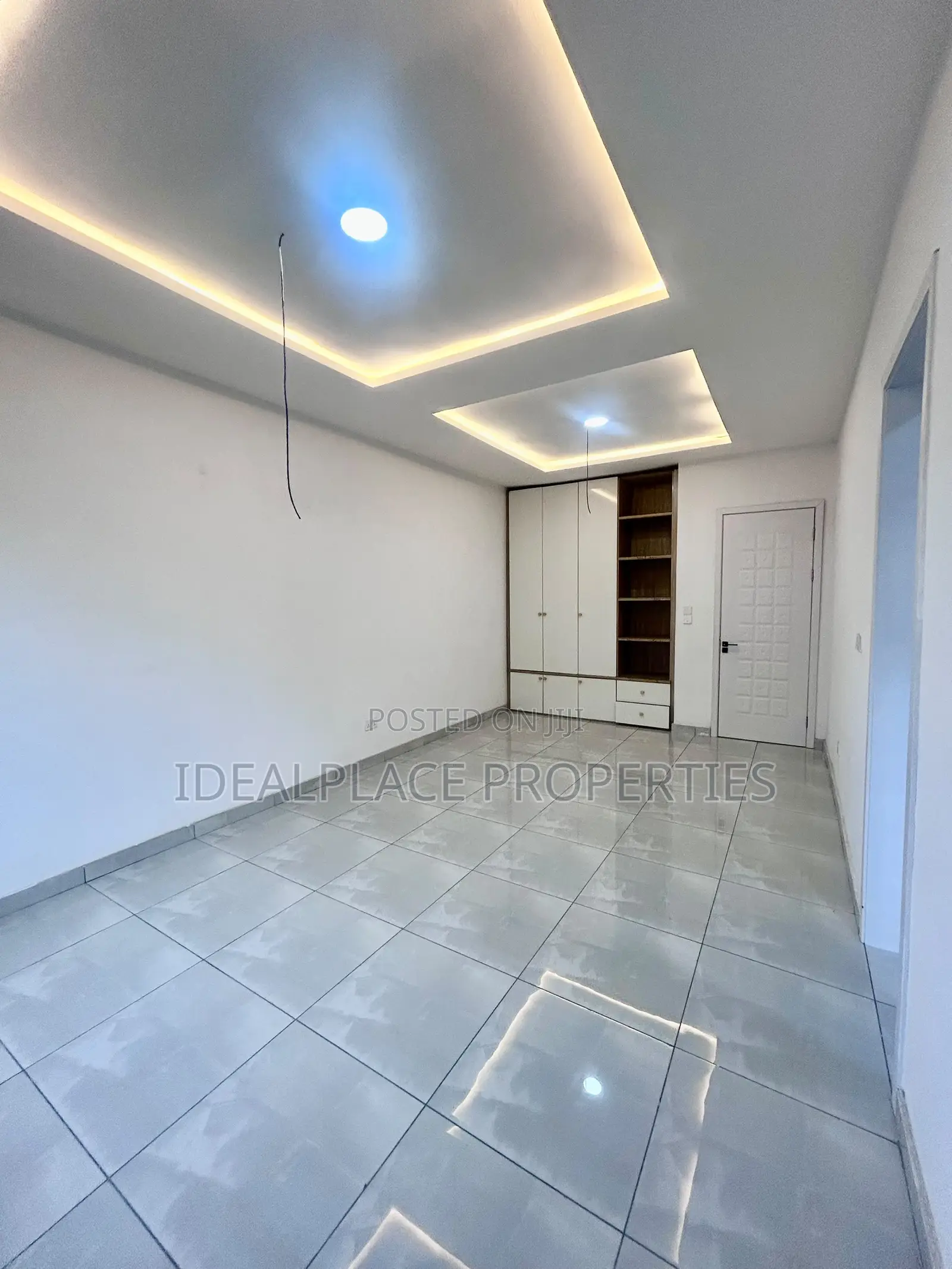 4bdrm Townhouse / Terrace in Adeola Odeku for rent
