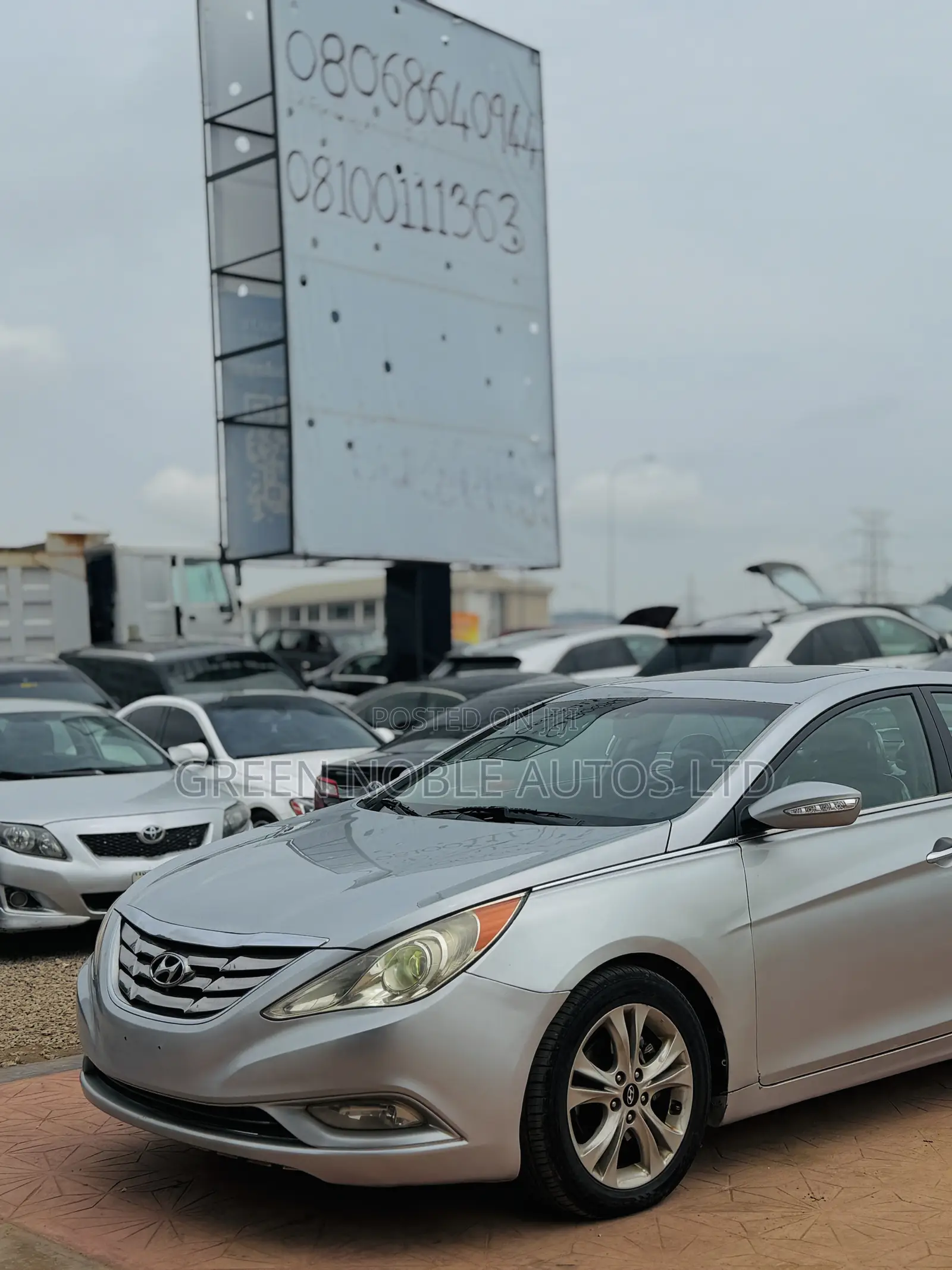 Hyundai Sonata Limited Sedan FWD (2.4L 4cyl 6A) 2013 Silver